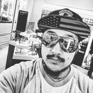 Meet your Posher, Jonathan